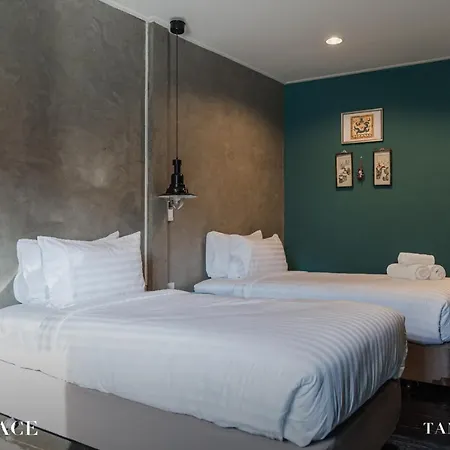 Tang House Hostel Bangkok Exterior photo